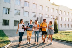 best college for degree in abu dhabi